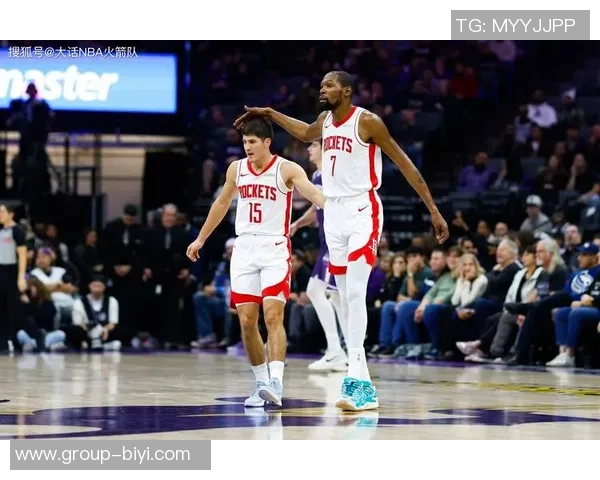 火箭与马刺激战上半场谢泼德表现抢眼文班状态起伏失误频繁 火箭与马刺激战上半场谢泼德表现抢眼文班状态起伏失误频繁