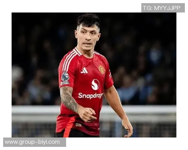 利桑德罗随队恢复有球训练预计10月底前重返赛场