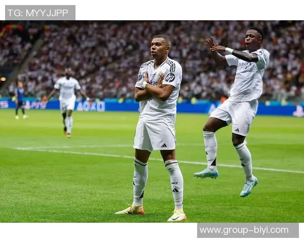 巴尔韦德称姆巴佩必能成功训练中常见卡雷拉斯精彩射门